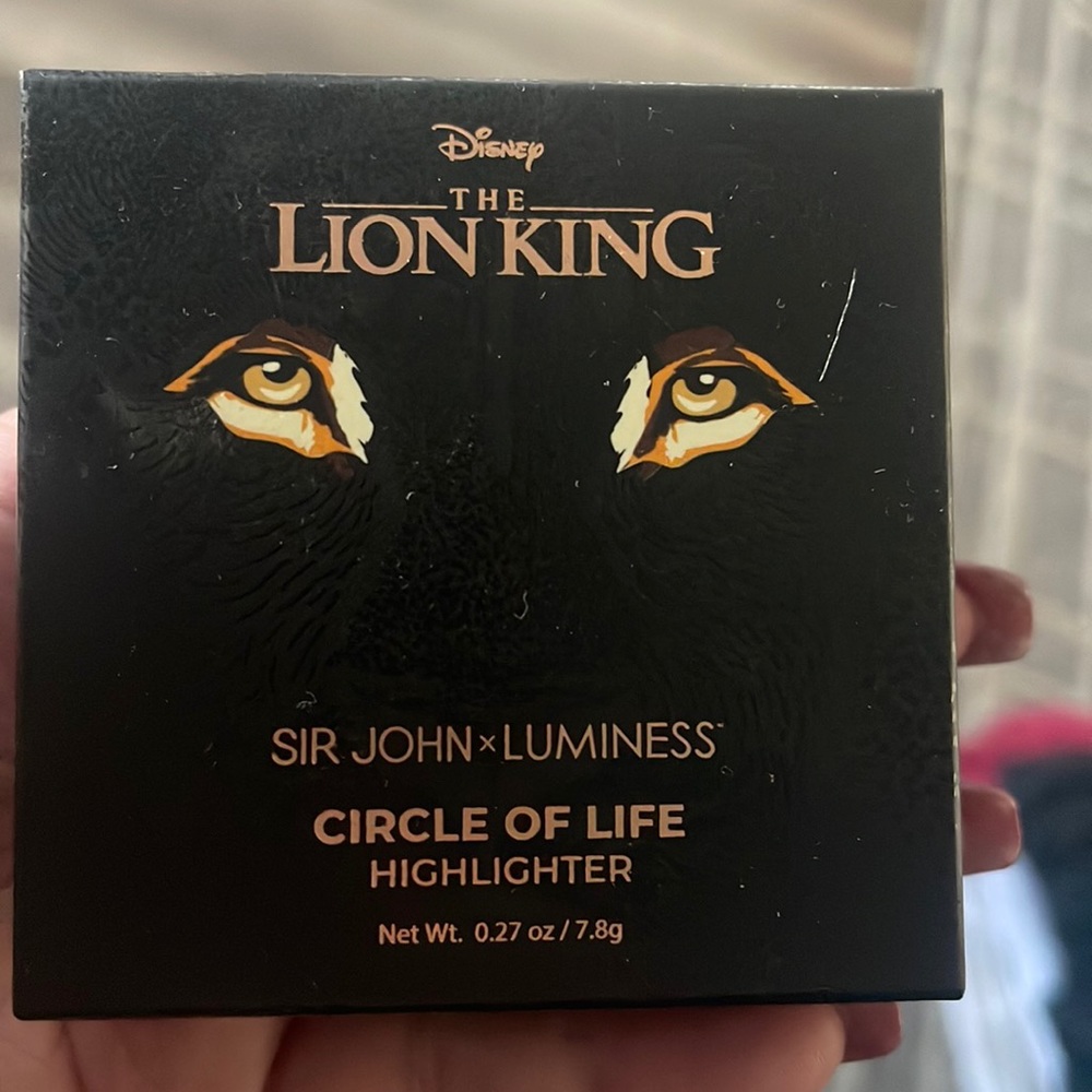 Luminess Highlighter Make Up-Disney The Lion King  New in Sealed box